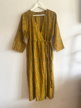 Ladda upp bild till gallerivisning, Klänning Mirkka (Handtryckt bomull)