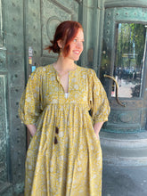 Ladda upp bild till gallerivisning, Klänning Ulrika (Handtryckt bomull)