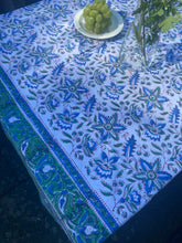 Ladda upp bild till gallerivisning, Bordsduk Summer Green (Handtryckt)