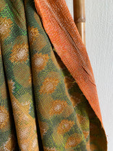 Ladda upp bild till gallerivisning, Vintage kantha Saaripläd / överkast