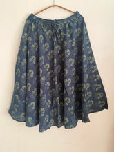 Ladda upp bild till gallerivisning, Kjol (Handtryckt bomull)