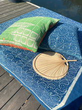 Ladda upp bild till gallerivisning, Vintage Kantha Kuddfodral (One-of-a kind)