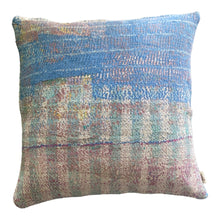 Ladda upp bild till gallerivisning, Vintage Kantha Kuddfodral (One-of-a kind)
