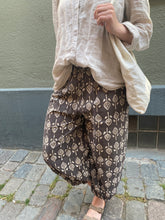 Ladda upp bild till gallerivisning, Puffbyxa (Handtryckt bomull)