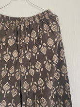 Ladda upp bild till gallerivisning, Puffbyxa (Handtryckt bomull)