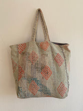 Ladda upp bild till gallerivisning, Vintage kantha väska