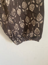 Ladda upp bild till gallerivisning, Puffbyxa (Handtryckt bomull)