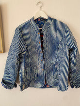 Ladda upp bild till gallerivisning, Vändbar quiltad jacka M