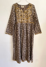 Ladda upp bild till gallerivisning, Klänning Ulrika (Handtryckt bomull)