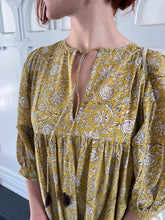 Ladda upp bild till gallerivisning, Klänning Ulrika (Handtryckt bomull)