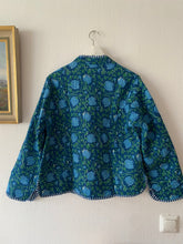 Ladda upp bild till gallerivisning, Vändbar quiltad jacka L