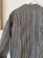 Ladda upp bild till gallerivisning, Vändbar quiltad jacka L