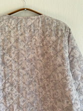 Ladda upp bild till gallerivisning, Quiltad Sidenkappa