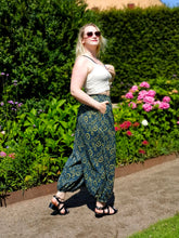 Ladda upp bild till gallerivisning, Puffbyxa (Handtryckt bomull)