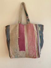 Ladda upp bild till gallerivisning, Vintage kantha väska