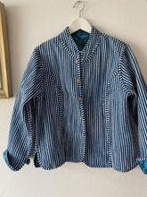 Ladda upp bild till gallerivisning, Vändbar quiltad jacka M