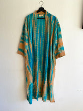 Ladda upp bild till gallerivisning, Crepe silk kimono ( One- of a - Kind)