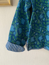 Ladda upp bild till gallerivisning, Vändbar quiltad jacka L