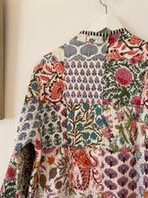 Ladda upp bild till gallerivisning, Vändbar quiltad jacka L