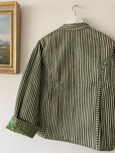 Ladda upp bild till gallerivisning, Vändbar quiltad jacka L