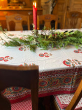 Ladda upp bild till gallerivisning, Bordsduk Pomegranate Red (Handtryckt)