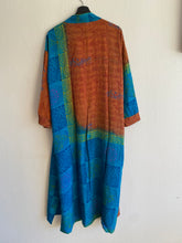 Ladda upp bild till gallerivisning, Crepe silk kimono ( One- of a - Kind)