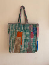 Ladda upp bild till gallerivisning, Vintage kantha väska