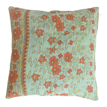 Ladda upp bild till gallerivisning, Vintage Kantha Kuddfodral (One-of-a kind)