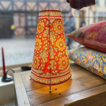 Ladda upp bild till gallerivisning, Bordslampa Lakshmi