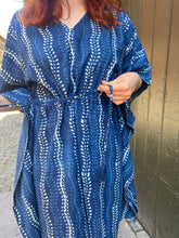 Ladda upp bild till gallerivisning, Kaftanklänning i bomull