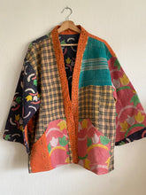 Ladda upp bild till gallerivisning, Vintage kantha jacka ( One -of a -kind)