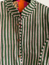 Ladda upp bild till gallerivisning, Vändbar quiltad jacka M