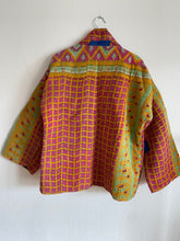 Ladda upp bild till gallerivisning, Vintage kantha jacka ( One -of a -kind)