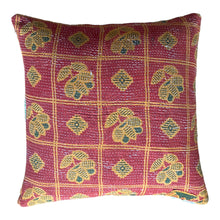 Ladda upp bild till gallerivisning, Vintage Kantha Kuddfodral (One-of-a kind)
