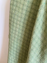 Ladda upp bild till gallerivisning, Vintage kantha Saaripläd / överkast
