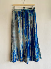 Ladda upp bild till gallerivisning, Kjol i Sidenmix ( One-of a -Kind)