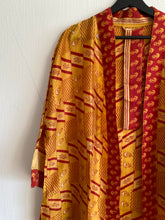 Ladda upp bild till gallerivisning, Sidenkimono ( One of a kind )