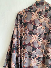 Ladda upp bild till gallerivisning, Crepe Silk kimono ( One- of a - Kind)