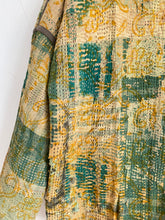Ladda upp bild till gallerivisning, Vintage kantha jacka ( One-of a - Kind)