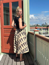 Ladda upp bild till gallerivisning, Kjol (Handtryckt bomull)