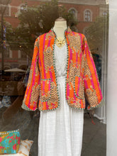 Ladda upp bild till gallerivisning, Vändbar quiltad jacka M