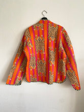 Ladda upp bild till gallerivisning, Vändbar quiltad jacka M