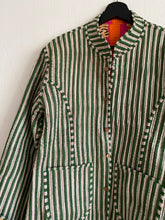 Ladda upp bild till gallerivisning, Vändbar quiltad jacka M