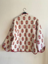 Ladda upp bild till gallerivisning, Vändbar quiltad jacka. M