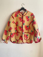 Ladda upp bild till gallerivisning, Vändbar quiltad jacka. M