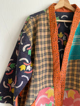 Ladda upp bild till gallerivisning, Vintage kantha jacka ( One -of a -kind)