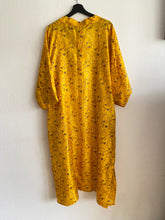 Ladda upp bild till gallerivisning, Sidenkimono ( One of a kind )