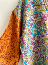 Ladda upp bild till gallerivisning, Sidenkimono ( One of a kind )