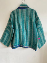 Ladda upp bild till gallerivisning, Vintage kantha jacka ( One of a kind)