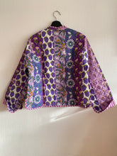 Ladda upp bild till gallerivisning, Vändbar quiltad jacka .M